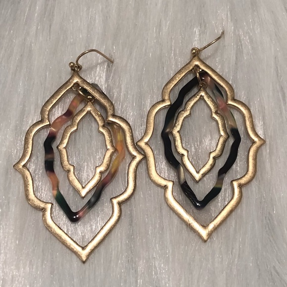 Gorgeous Earrings - Picture 3 of 5